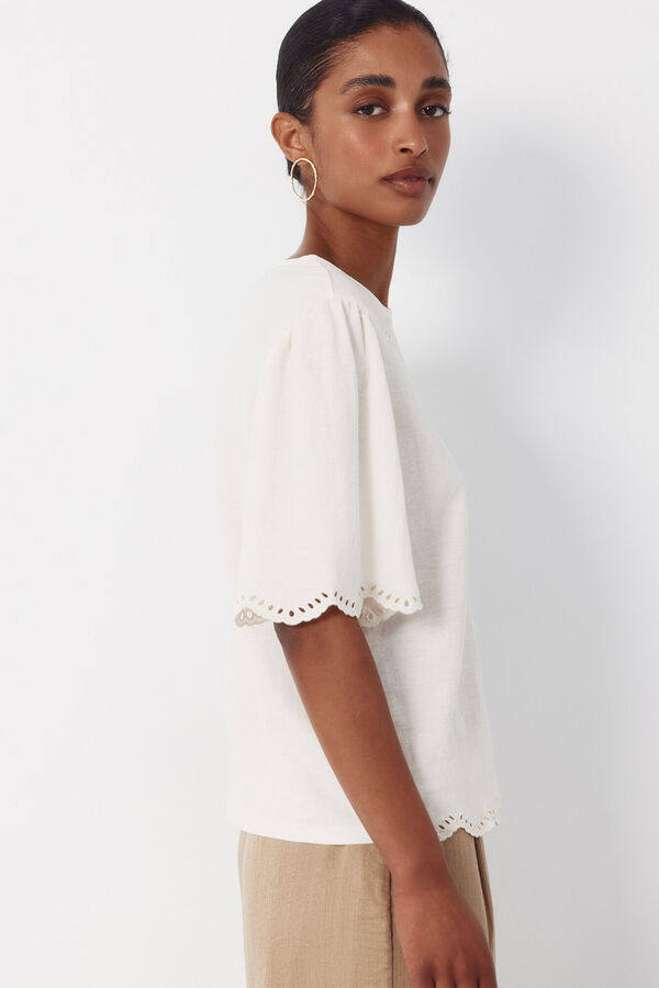 Cortefiel Playera bordada Marfil
