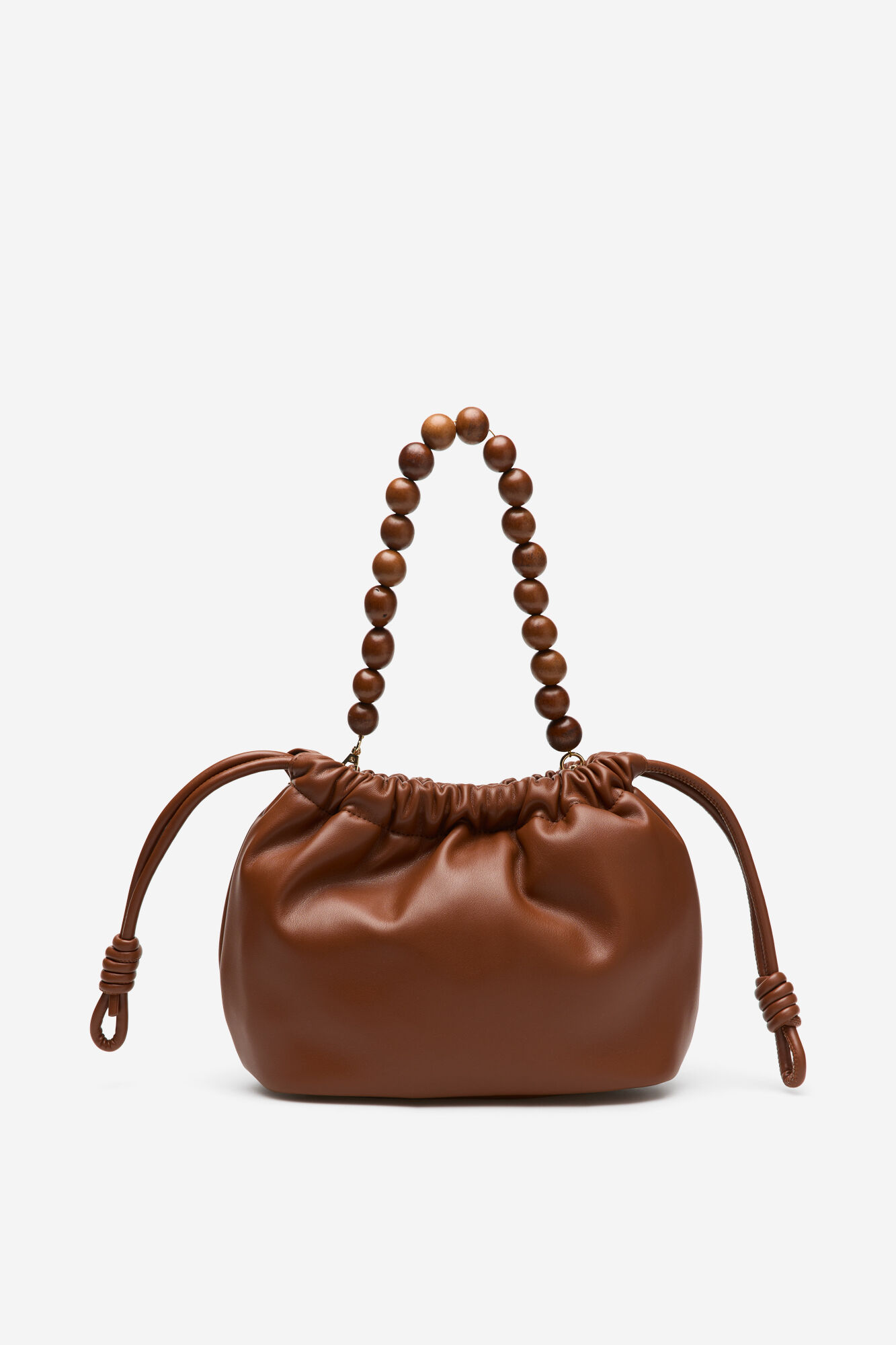 Cortefiel Bolsa fruncida con asa de bolas de madera