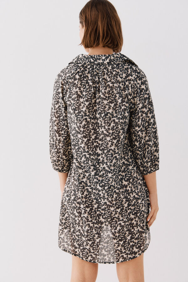 Cortefiel Caft&aacute;n t&uacute;nica estampado Estampado blanco