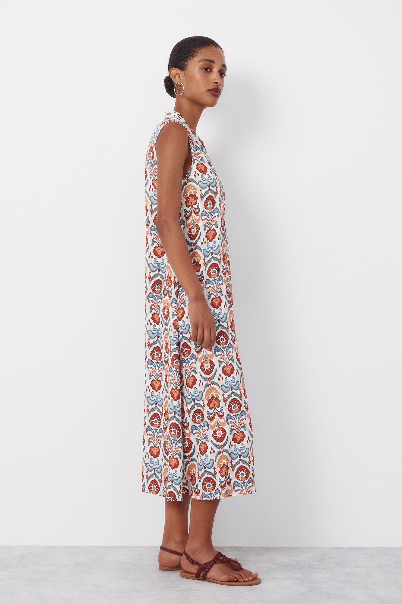 Cortefiel Vestido fluido sin mangas