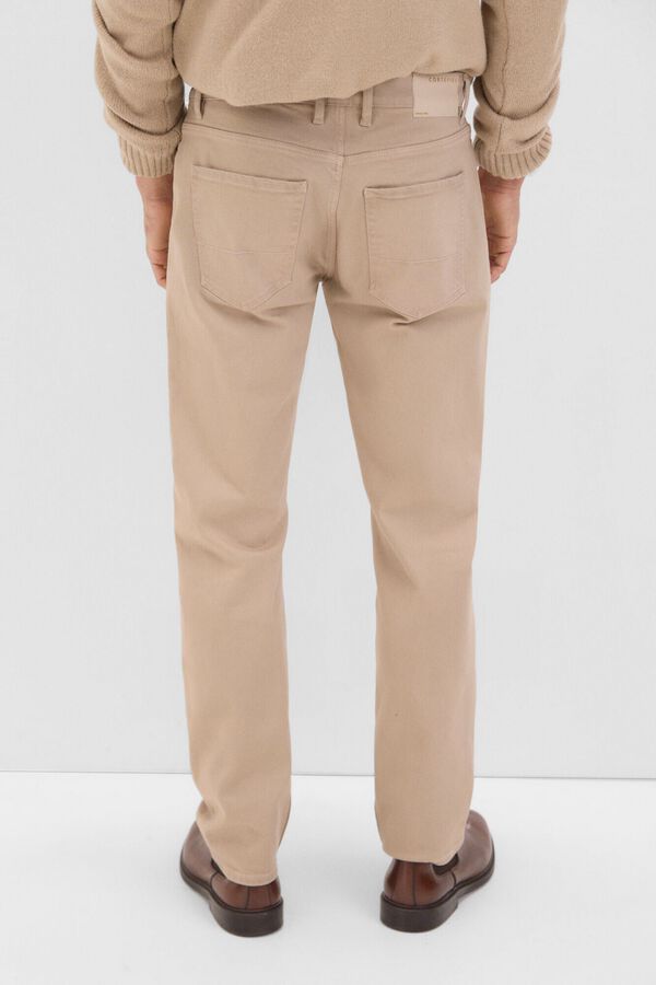 Cortefiel Pantal&oacute;n 5 bolsillos color regular fit Beige