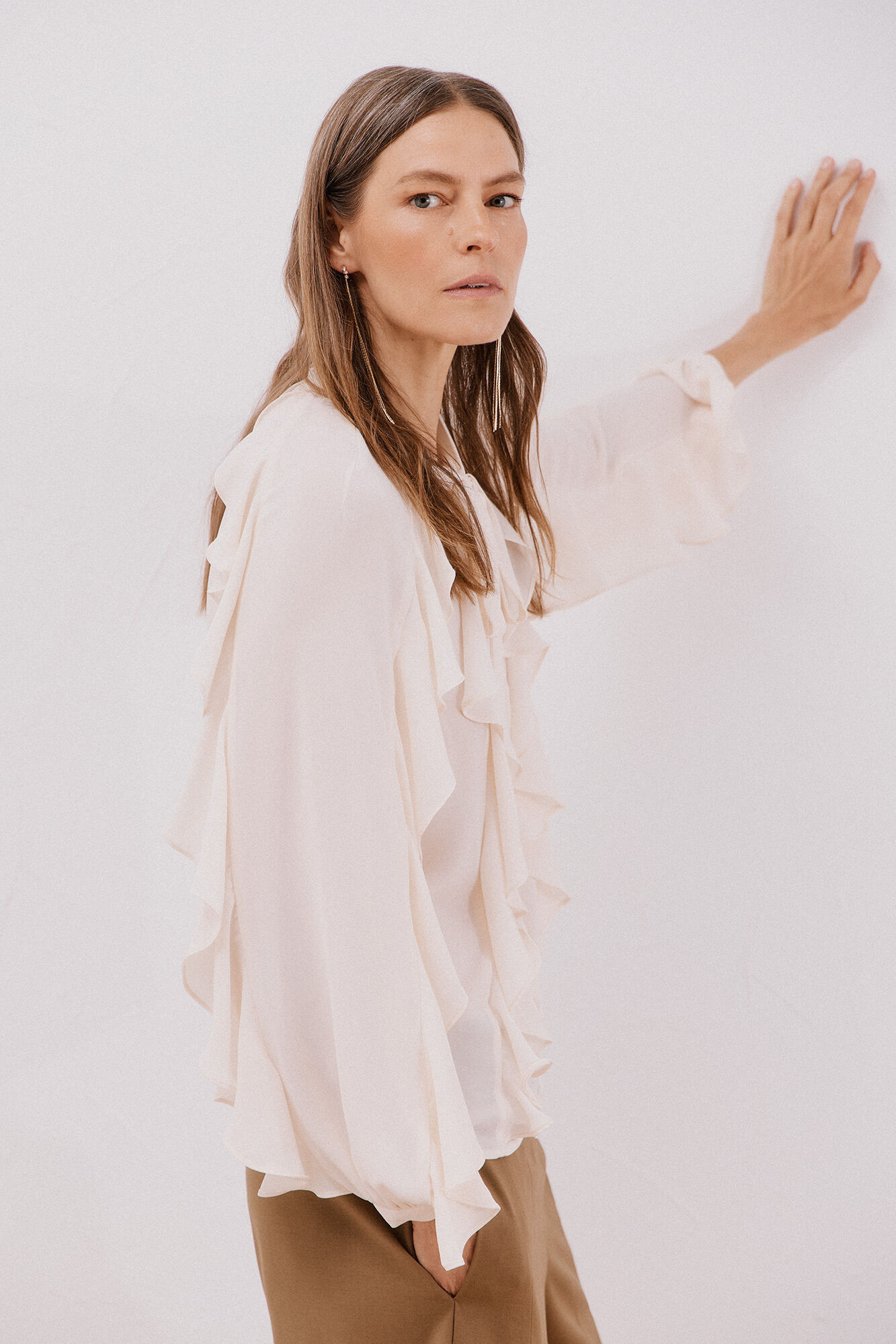 Cortefiel Blusa con volante delantero