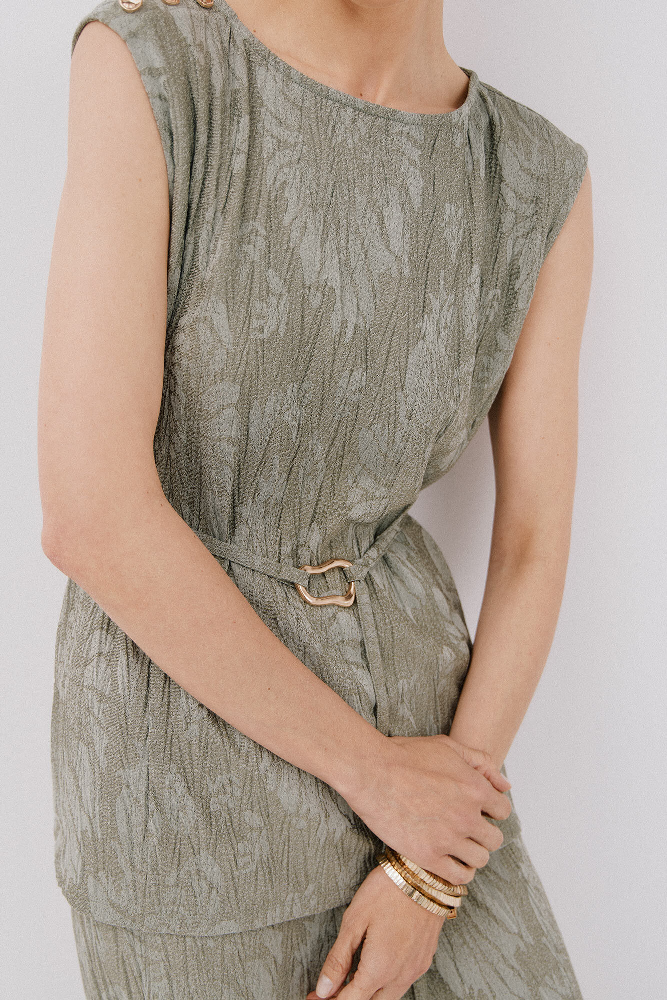 Cortefiel Top jacquard hebilla