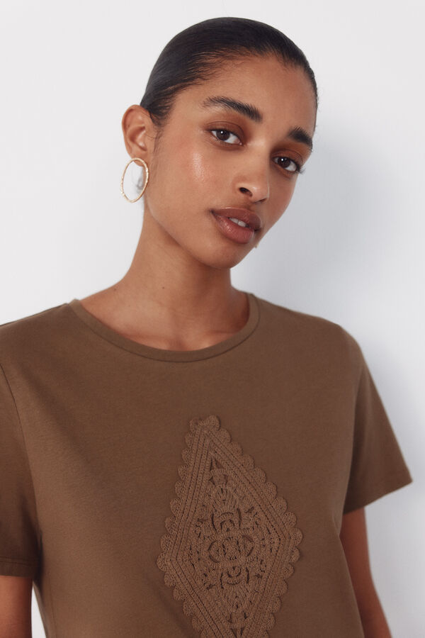 Cortefiel Playera con parche de crochet Kaki