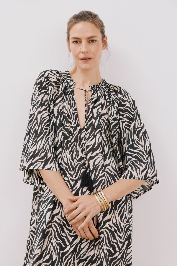 Cortefiel Caft&aacute;n largo estampado Estampado blanco