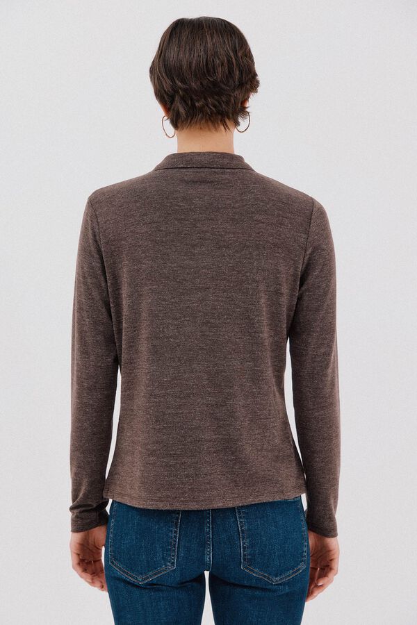 Cortefiel Camisa el&aacute;stica con botones Marr&oacute;n oscuro