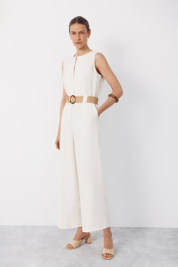 Cortefiel Jumpsuit con cintur&oacute;n Blanco