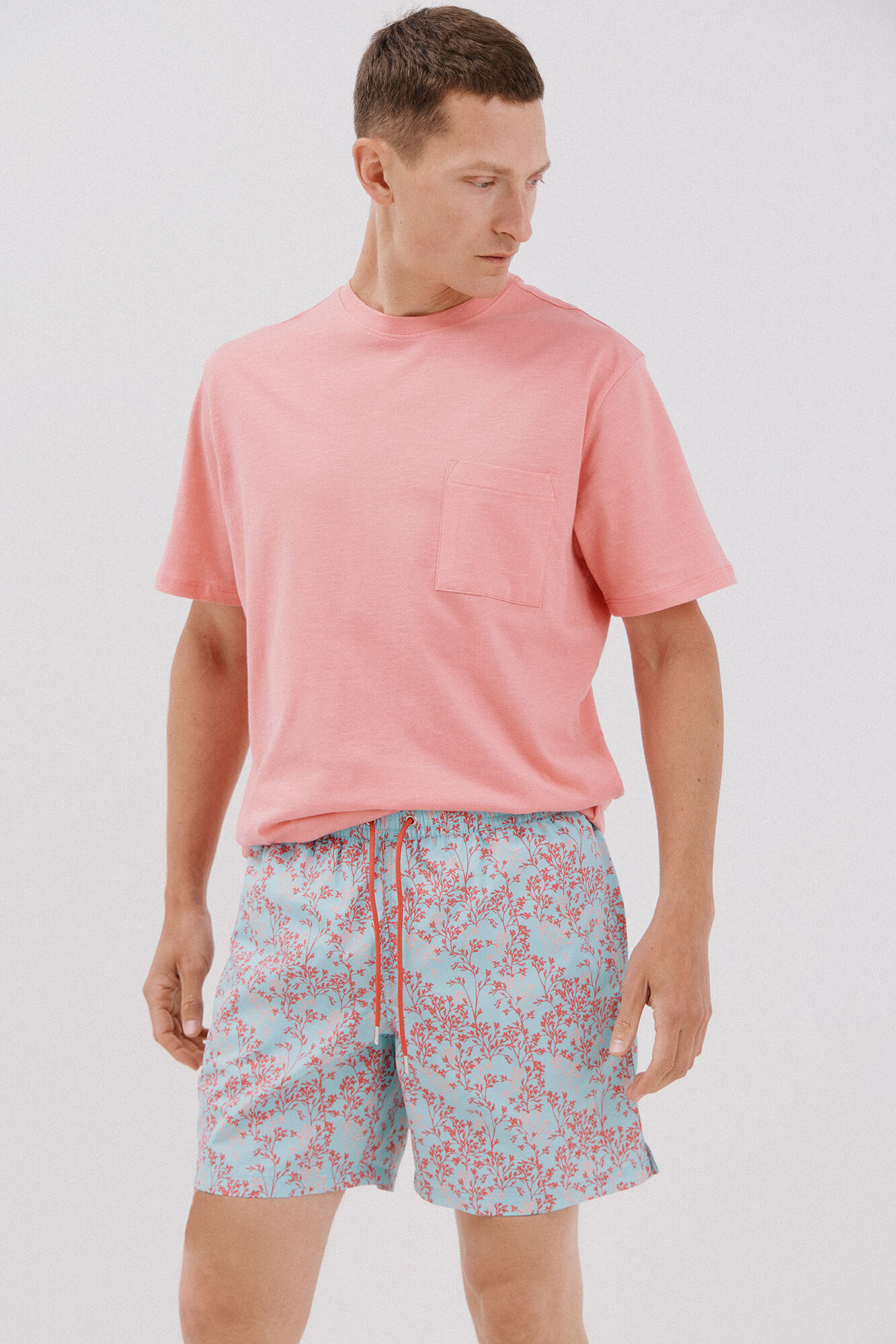 Cortefiel Ba&ntilde;ador estampado hojas