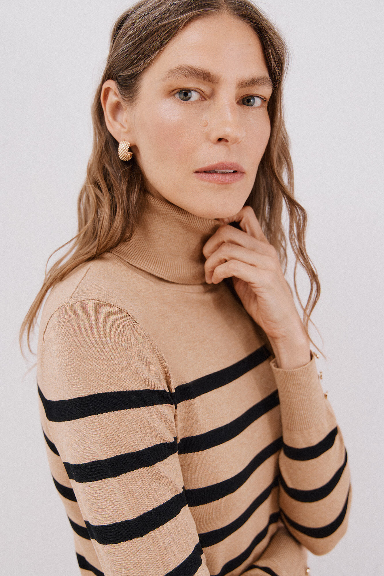 Cortefiel Su&eacute;ter manga corta