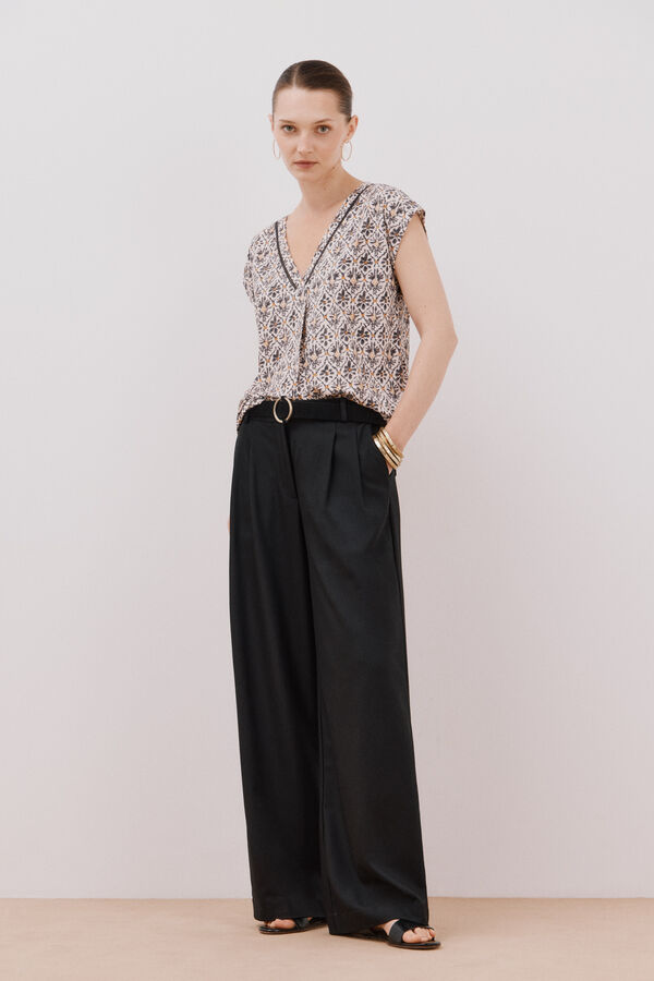 Cortefiel Playera pico con detalle puntilla Estampado blanco