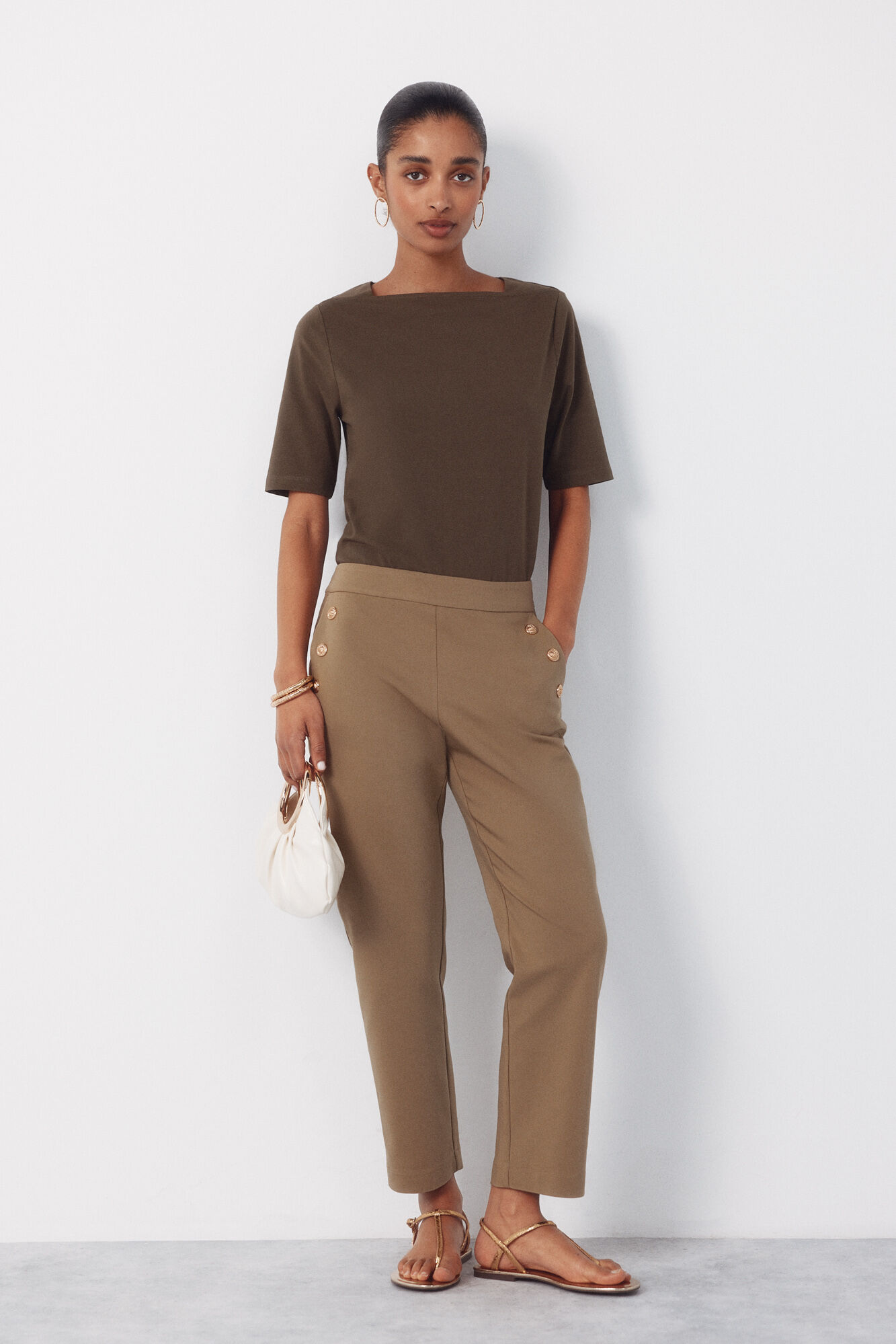 Cortefiel Pantal&oacute;n con botones dorados