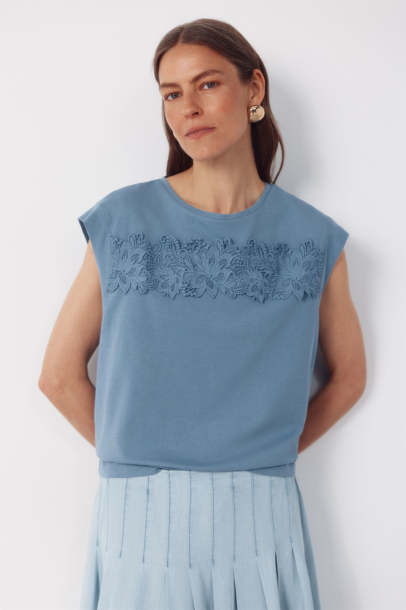 Cortefiel Playera con cinta de crochet floral
