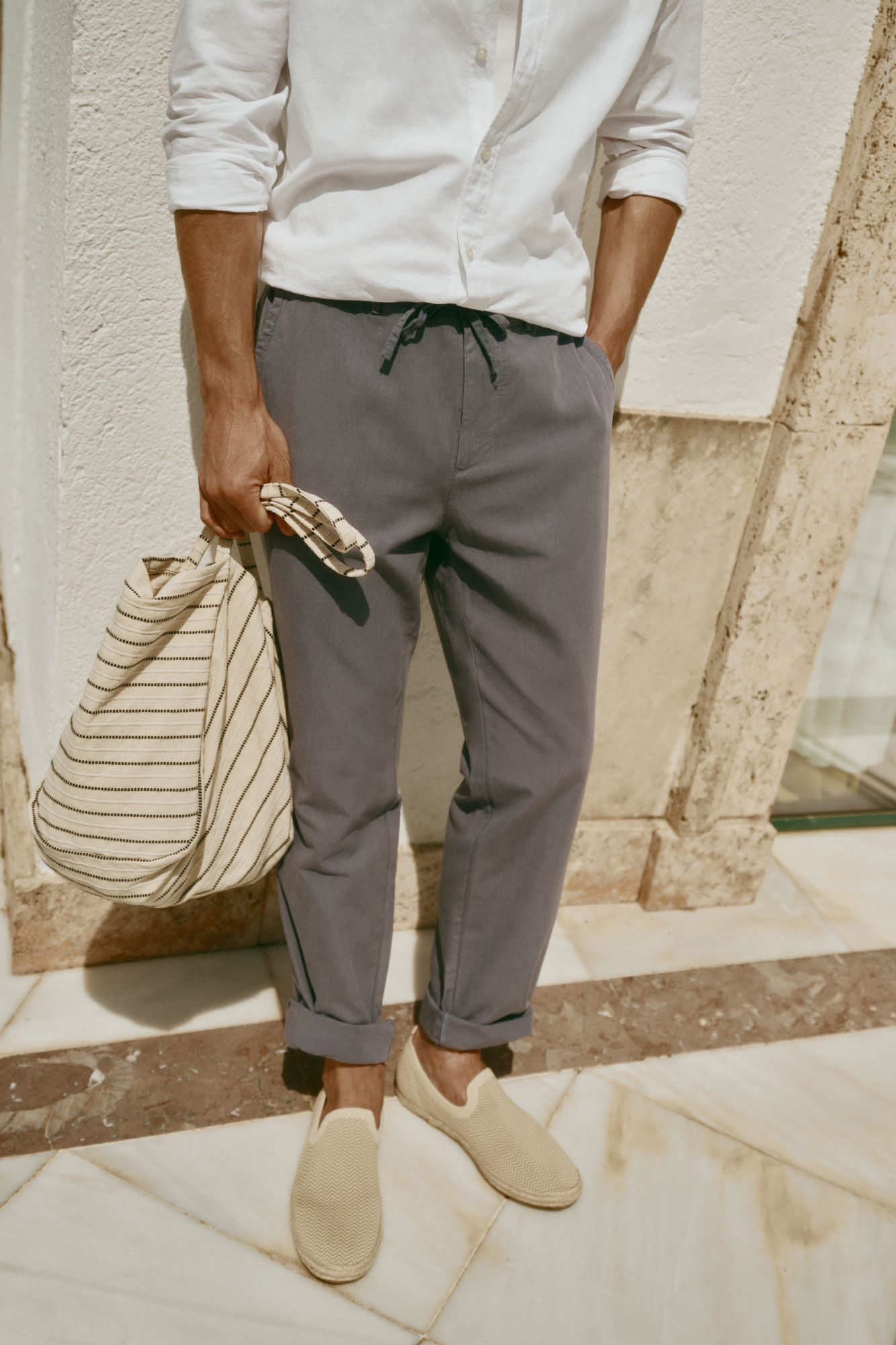 Cortefiel Pantal&oacute;n chino t&eacute;cnico ligero