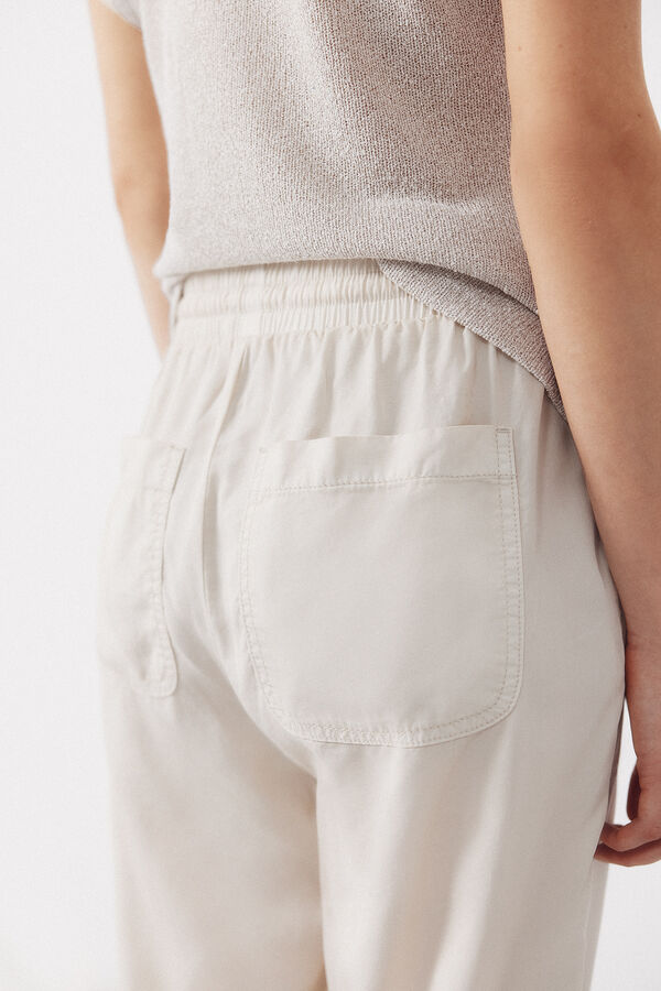 Cortefiel Pantalones fluidos de tencel Beige