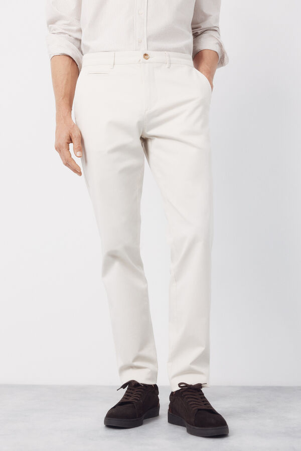 Cortefiel Pantal&oacute;n chino ligero slim fit Marfil