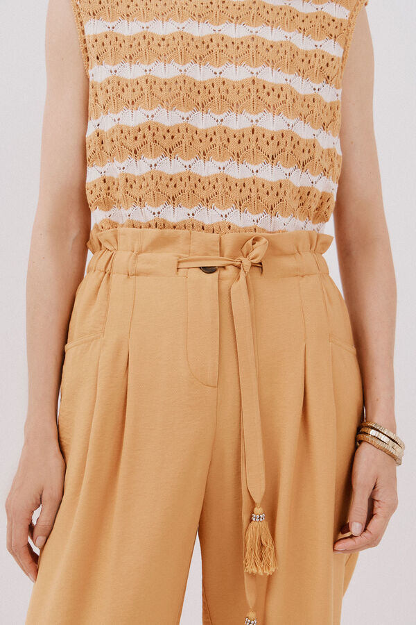 Cortefiel Pantal&oacute;n de pinzas con cintur&oacute;n Arena