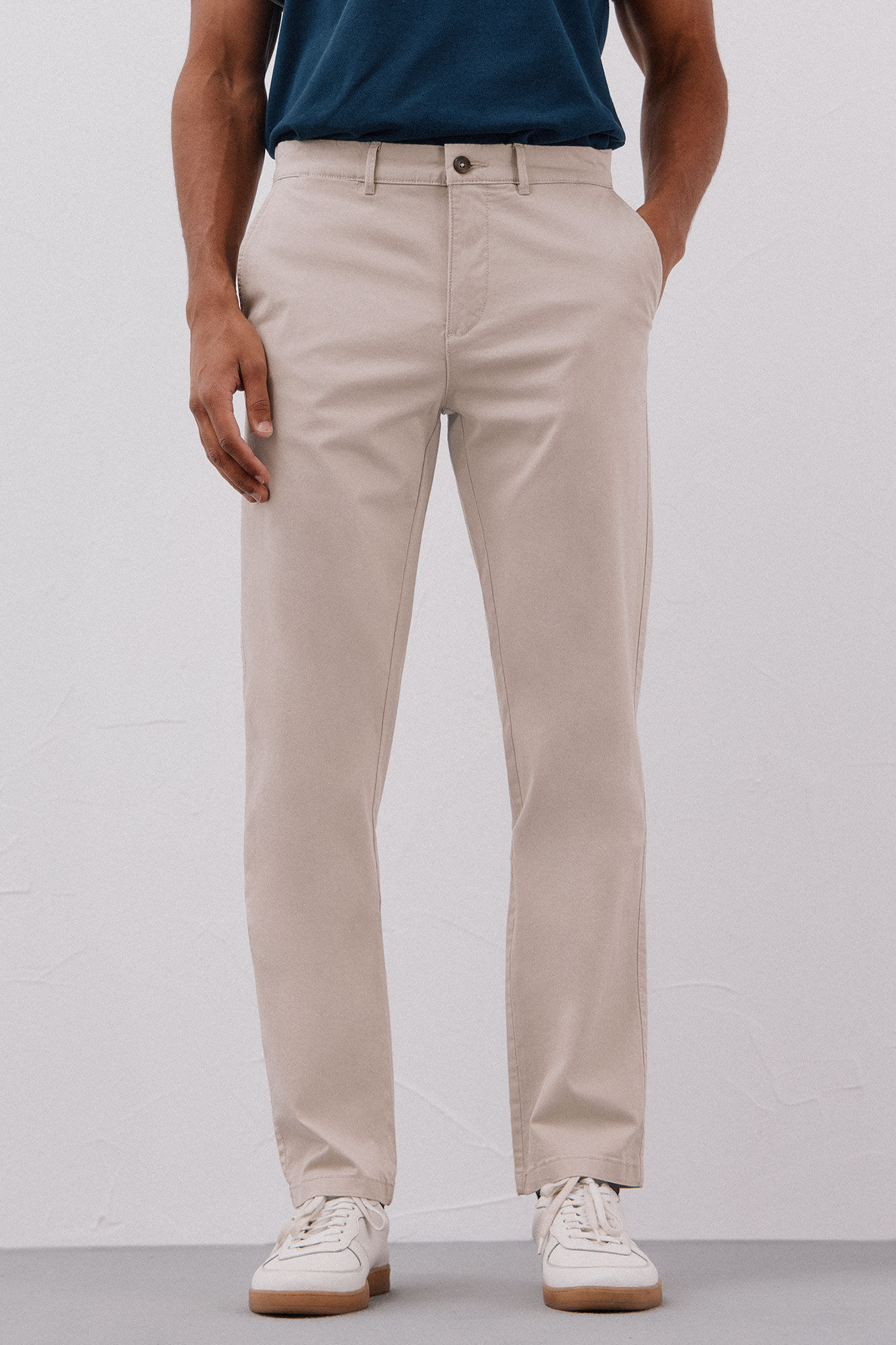 Cortefiel Pantal&oacute;n chino ligero regular fit
