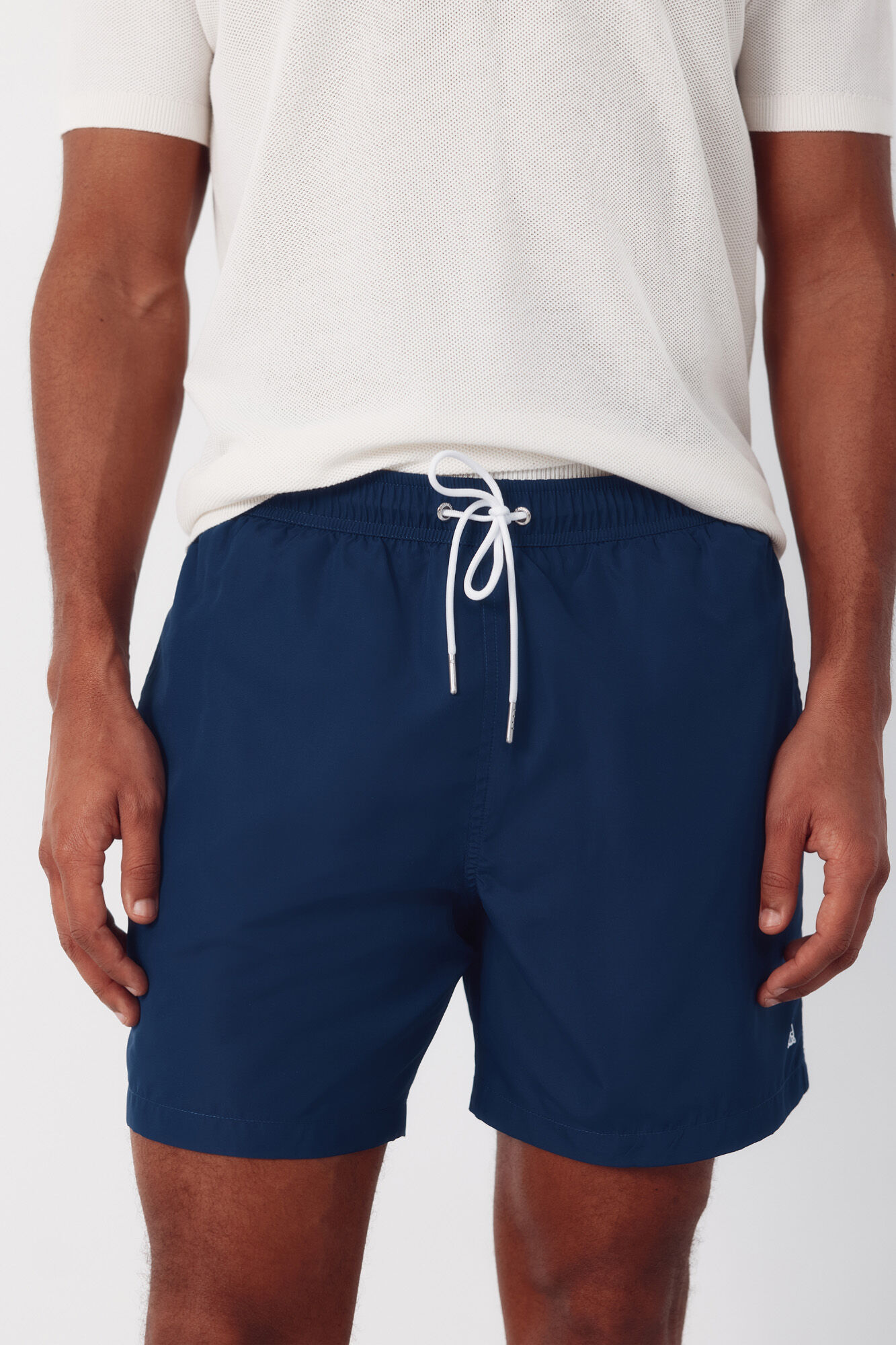 Cortefiel Ba&ntilde;ador liso b&aacute;sico