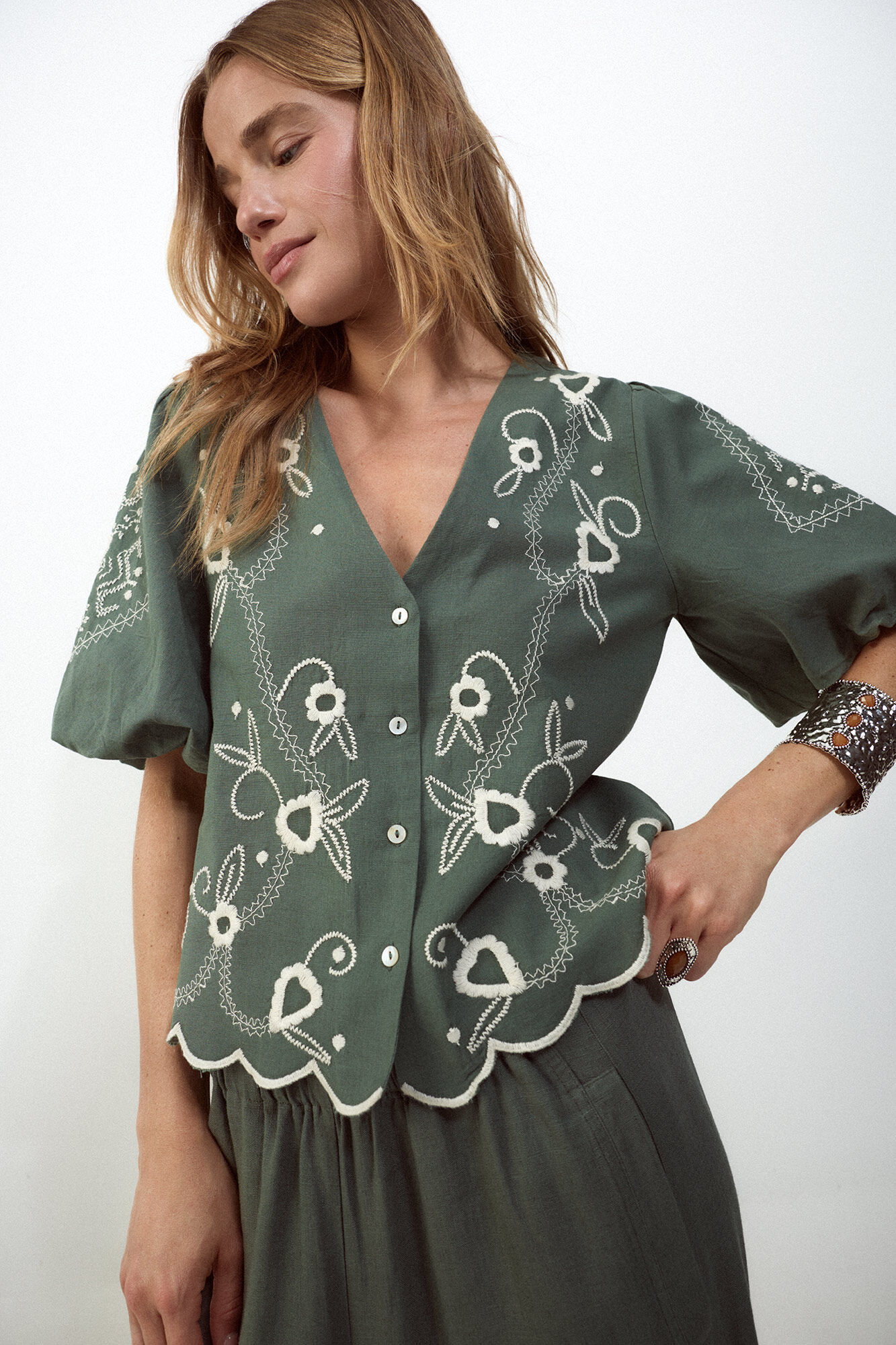 Slowlove Blusa bordado manga farol