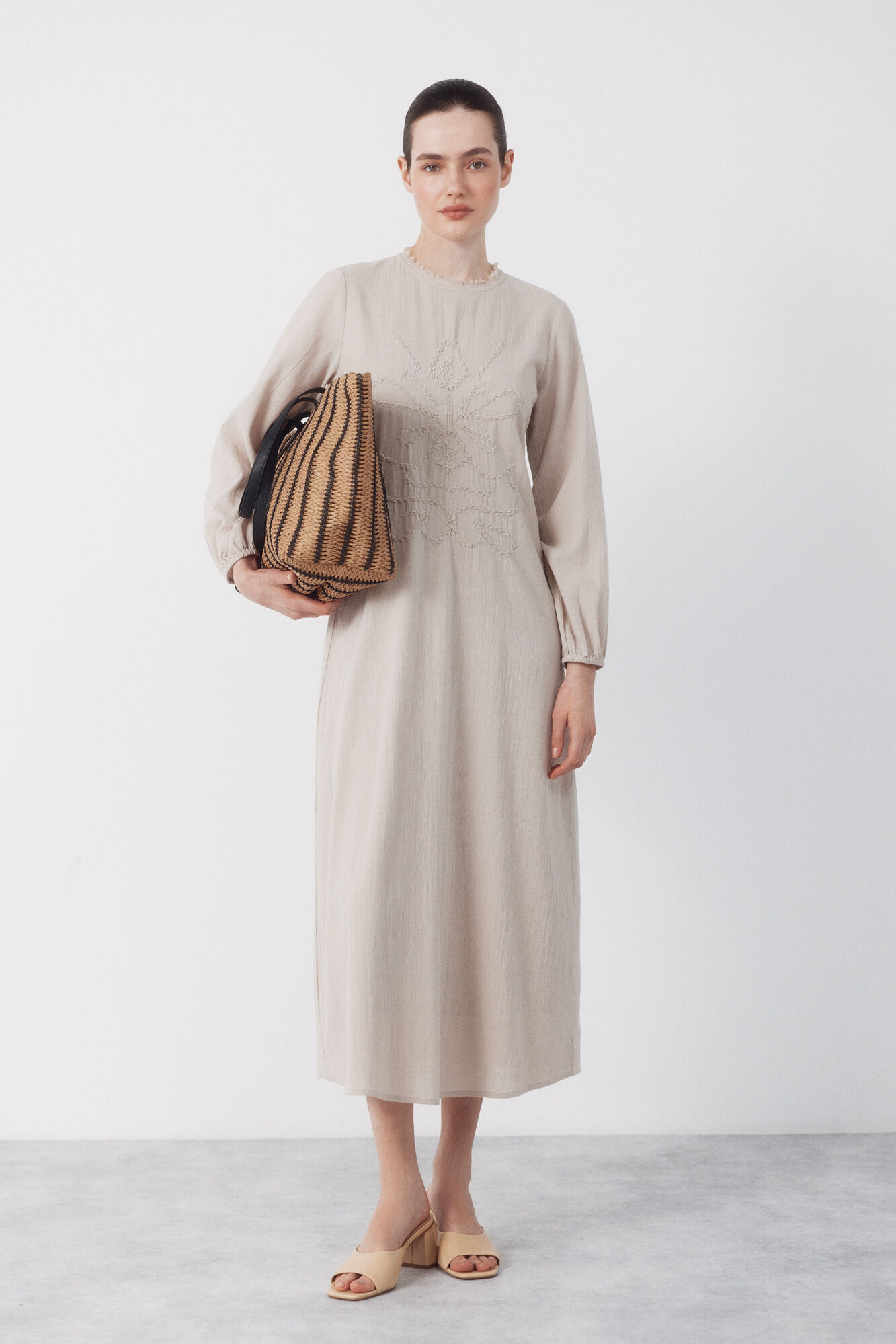 Cortefiel Vestido bordado