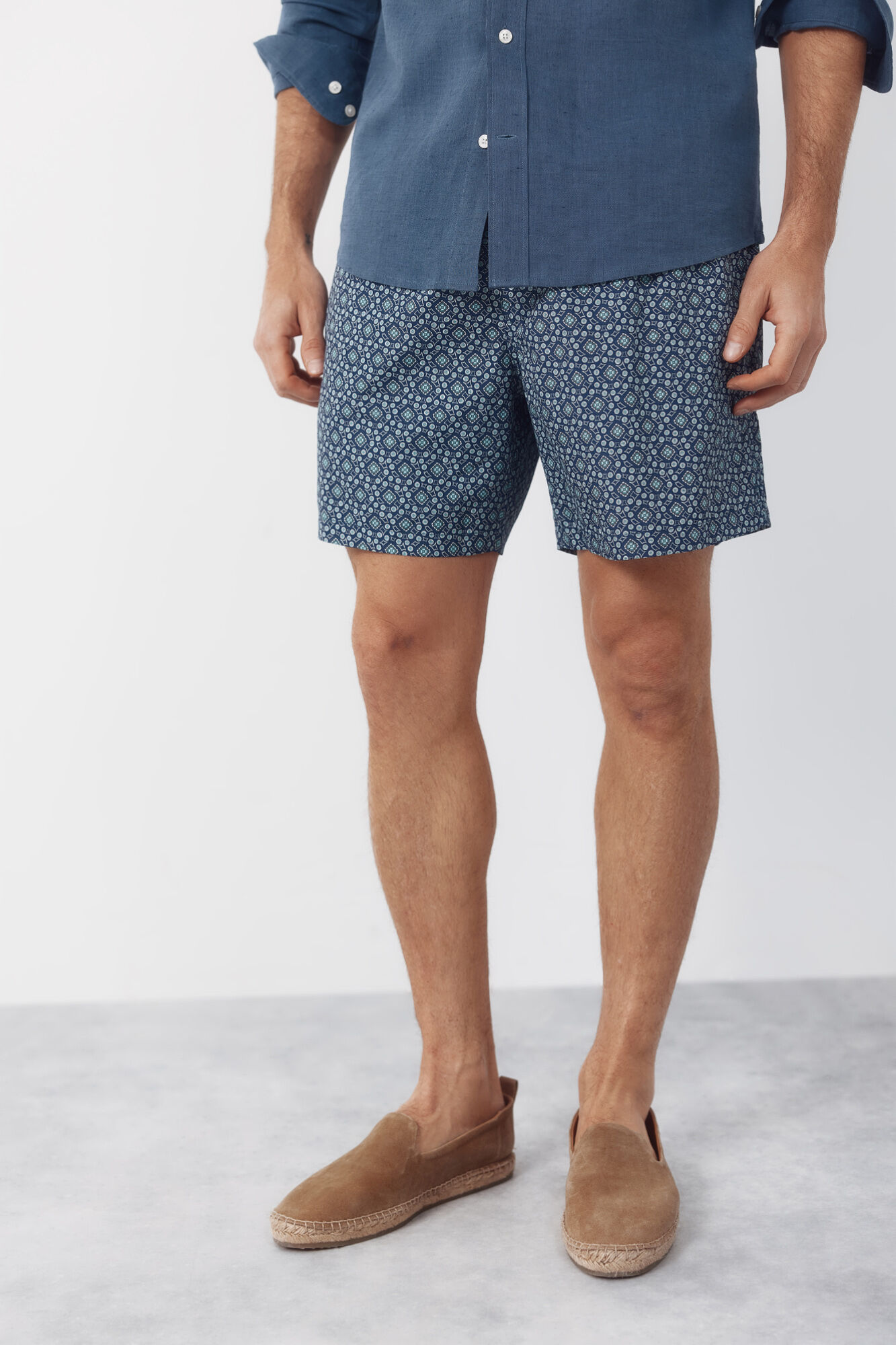 Cortefiel Ba&ntilde;ador estampado geom&eacute;trico