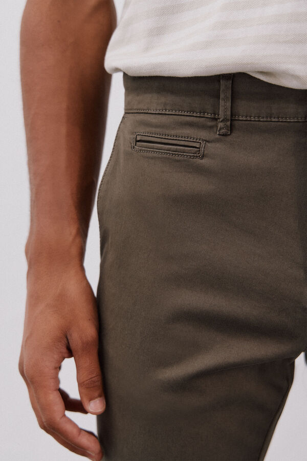 Cortefiel Pantal&oacute;n chino ligero slim fit Kaki
