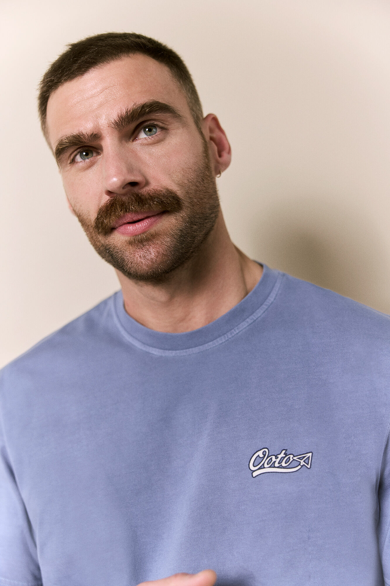 OOTO Camiseta lavada manga corta logo