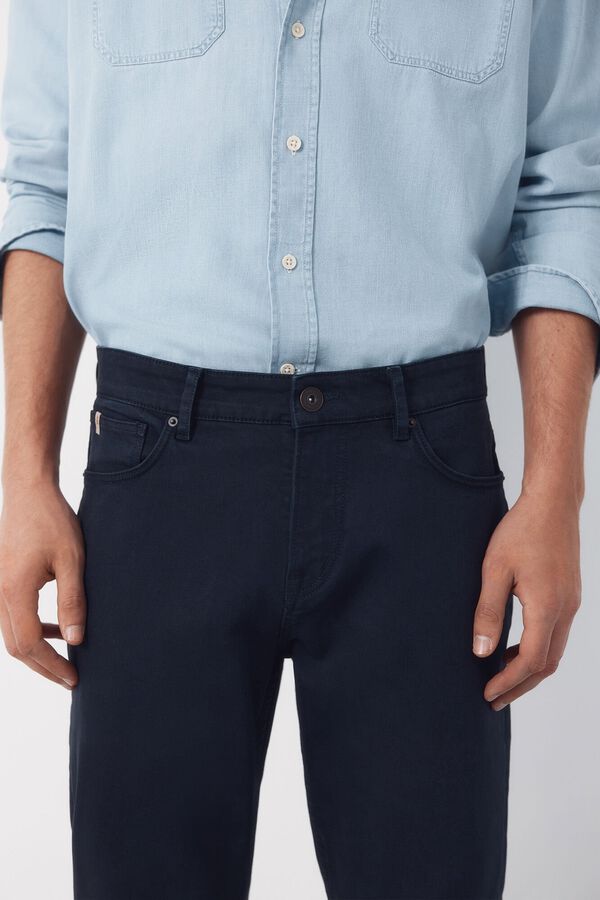 Cortefiel Pantal&oacute;n 5 bolsillos color regular fit Azul marino