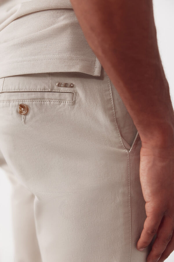 Cortefiel Pantal&oacute;n chino regular fit Beige
