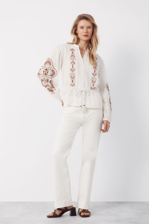 Cortefiel Blusa bordada con cintura ajustable Marfil