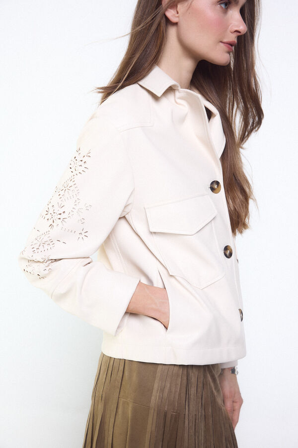 Slowlove Chamarra perforada en manga Beige