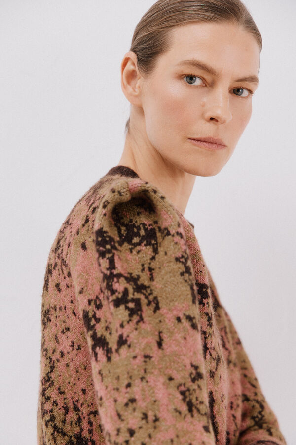 Cortefiel Chamarra con pliegue en el hombro Marr&oacute;n oscuro