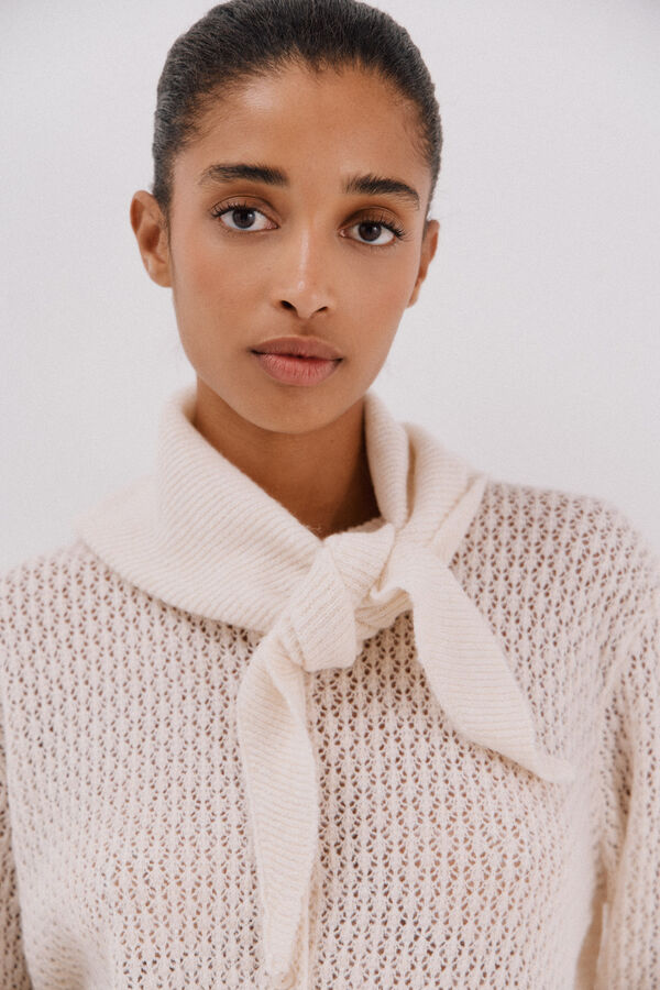 Cortefiel Chamarra de punto con pa&ntilde;uelo Marfil