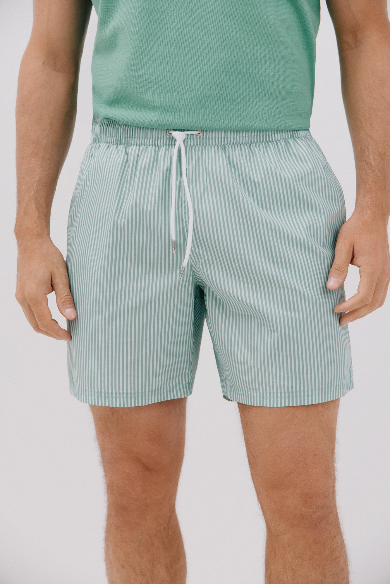 Cortefiel Ba&ntilde;ador estampado rayas finas