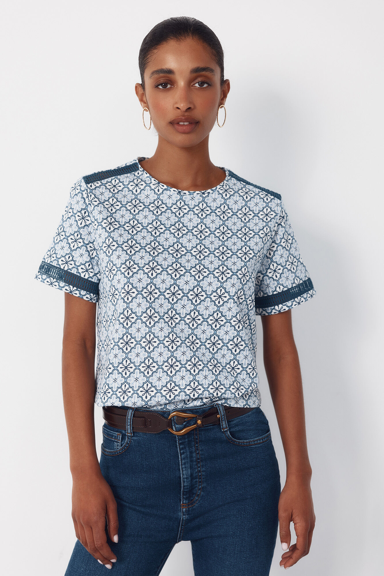 Cortefiel Playera con detalle de vainicas