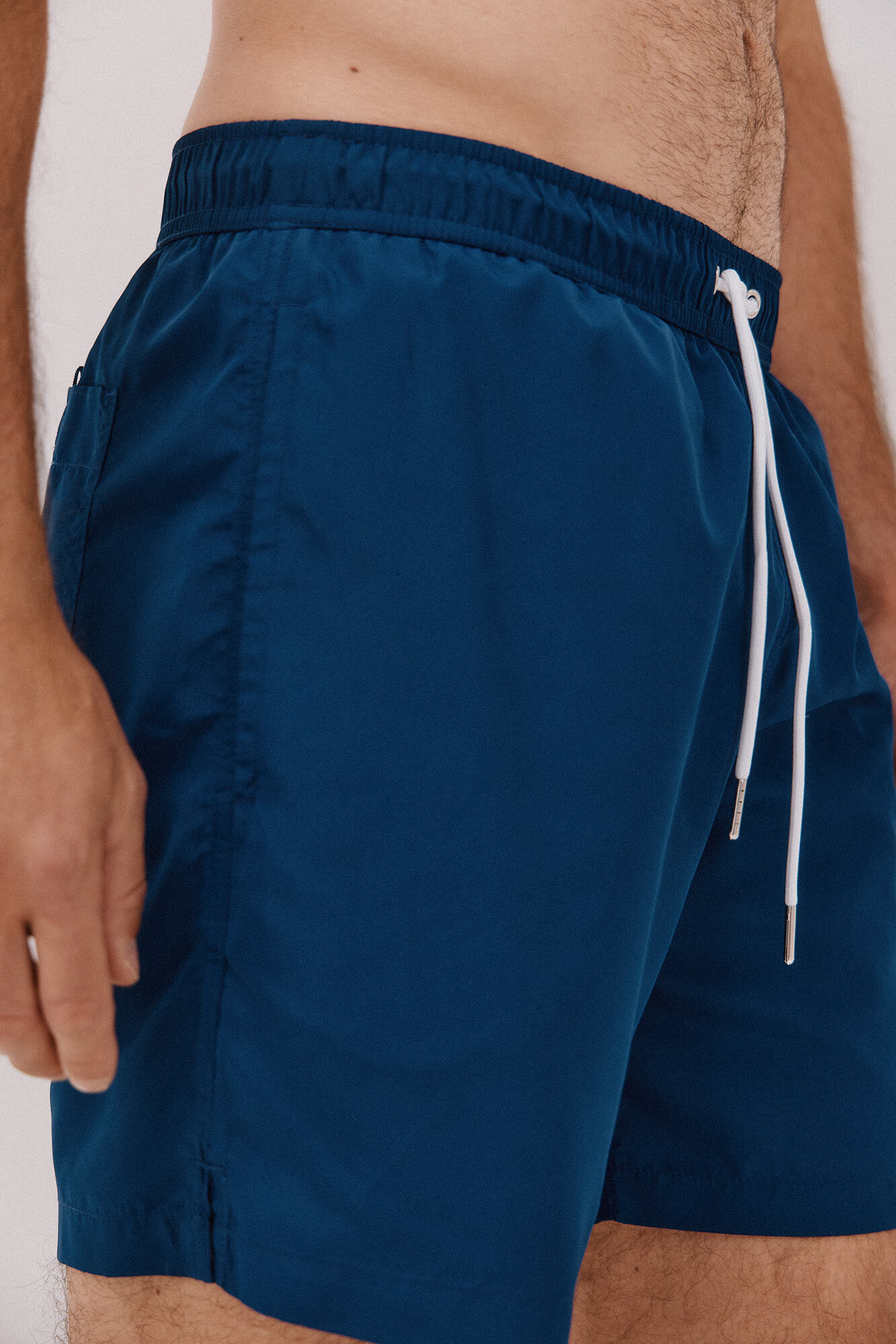 Cortefiel Ba&ntilde;ador liso b&aacute;sico