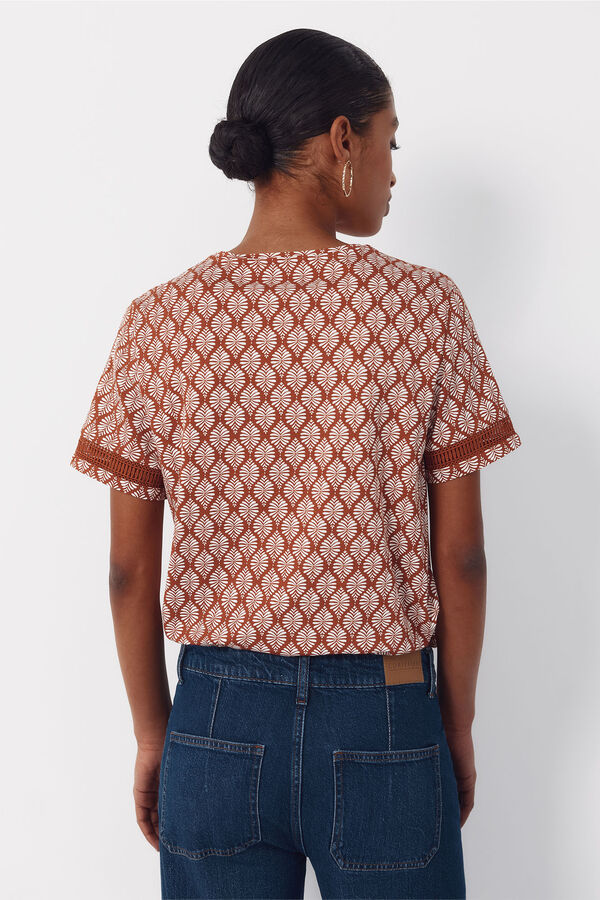 Cortefiel Playera con detalle de vainicas Estampado blanco