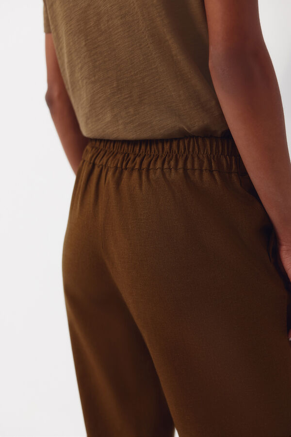 Cortefiel Pantal&oacute;n de lino con botones dorados Kaki