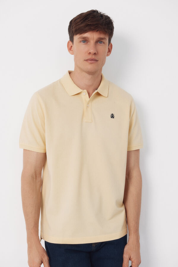 Cortefiel Polo b&aacute;sico piqu&eacute; Amarillo