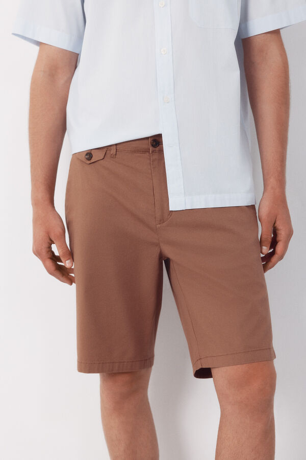 Cortefiel Bermuda chino estampada Camel