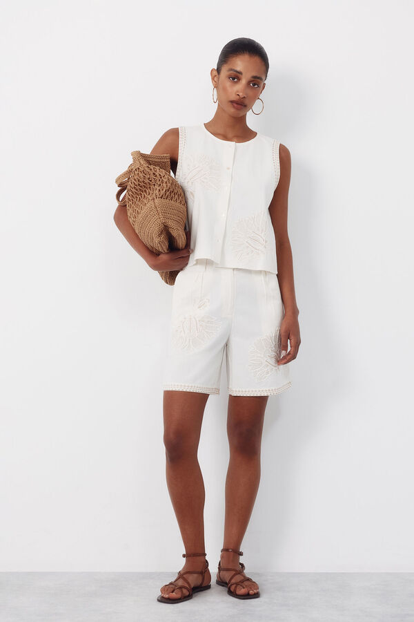 Cortefiel Bermudas bordadas Blanco
