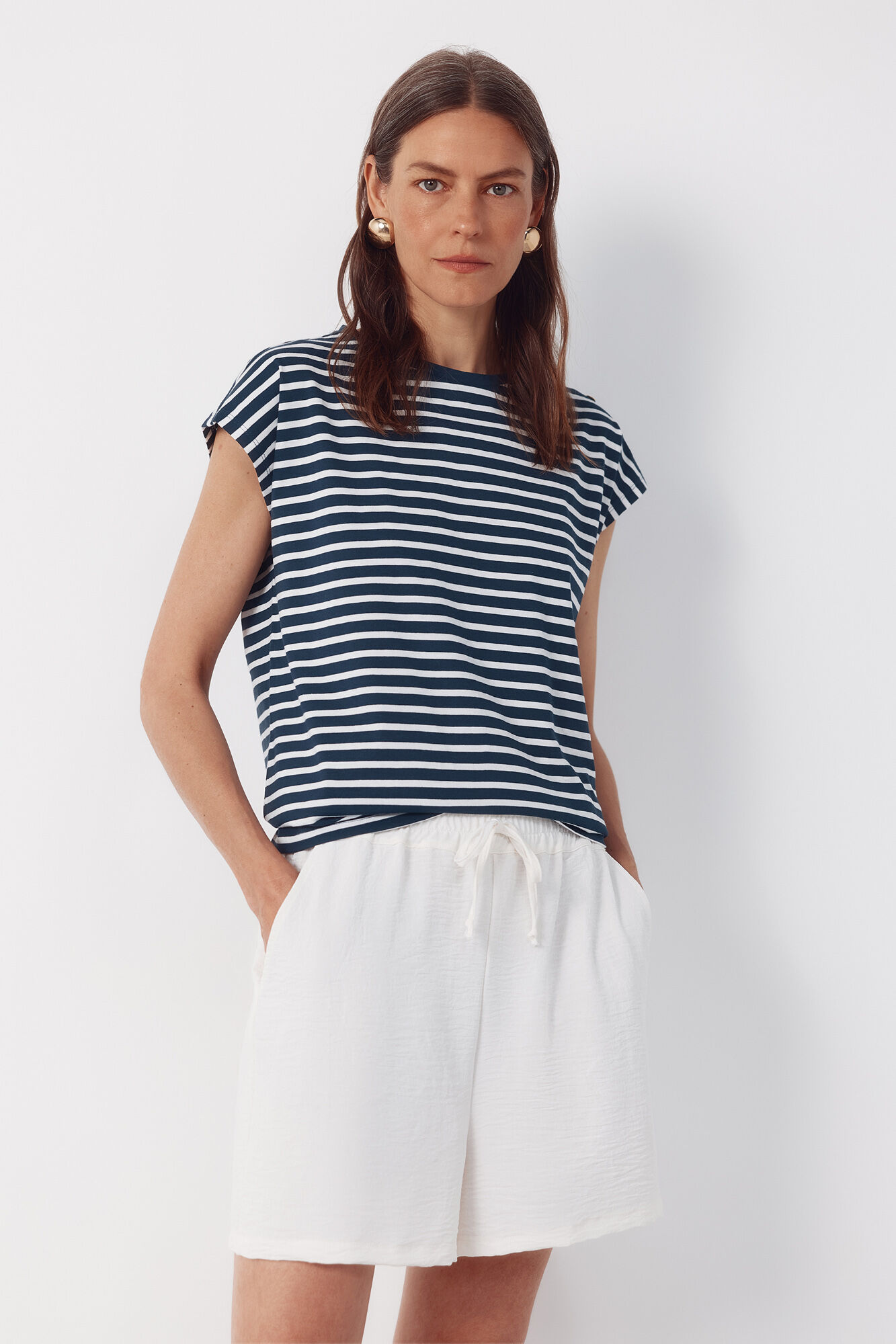Cortefiel Playera b&aacute;sica con botones dorados