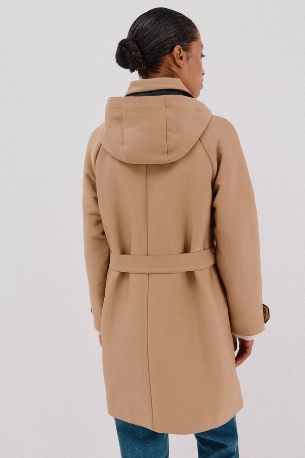 Cortefiel Gabardina con tejido satinado Arena