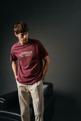 OOTO Camiseta gr&aacute;fica lavada Granate