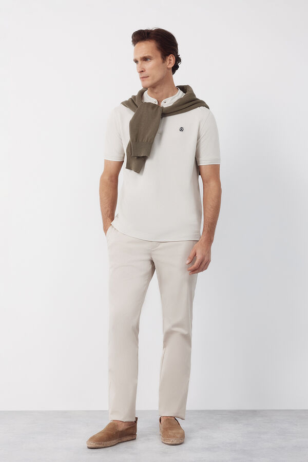 Cortefiel Polo cuello mao Beige