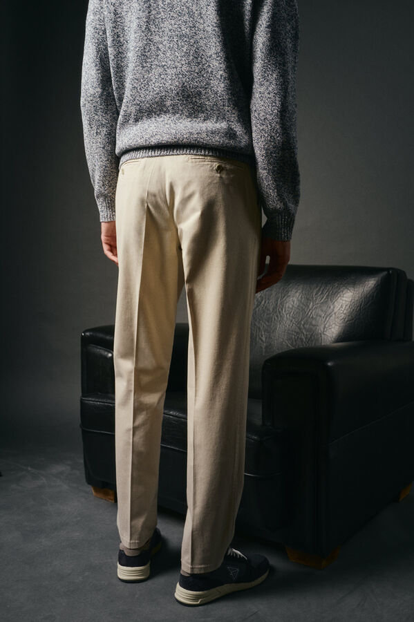 OOTO Pantal&oacute;n chino pinzas Beige