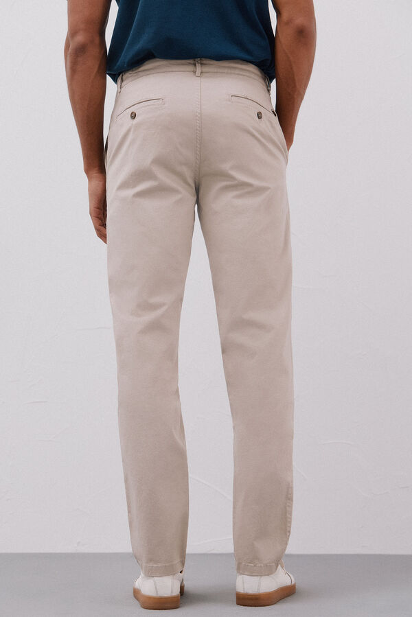 Cortefiel Pantal&oacute;n chino ligero regular fit Beige