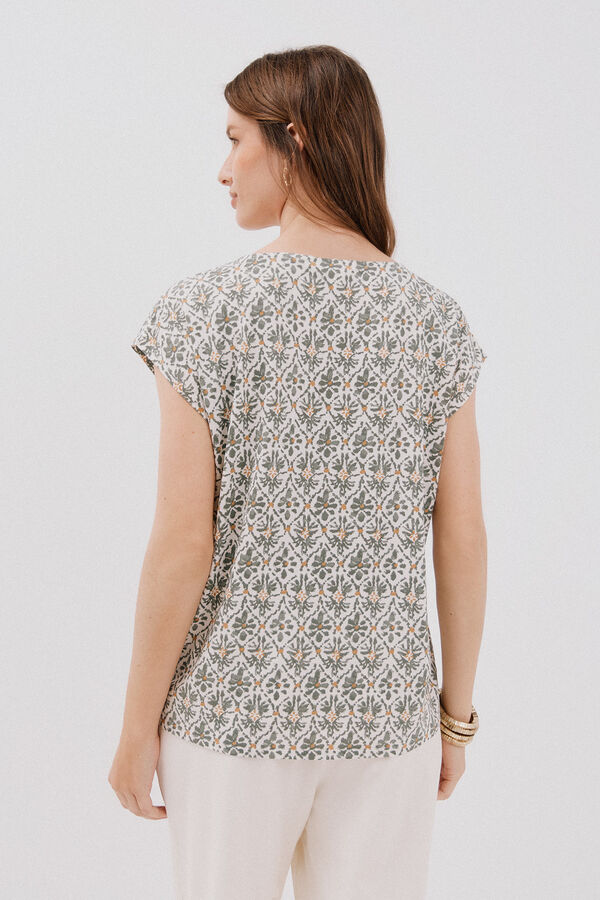 Cortefiel Playera pico con detalle puntilla Estampado verde