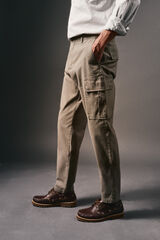 OOTO Pantal&oacute;n cargo slim fit Kaki