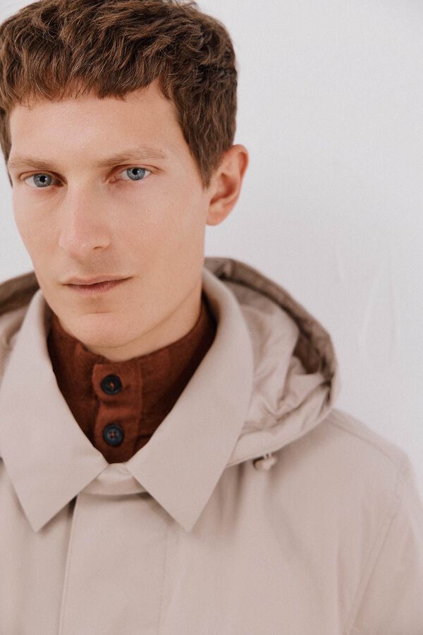 Cortefiel Gabardina t&eacute;cnica Beige